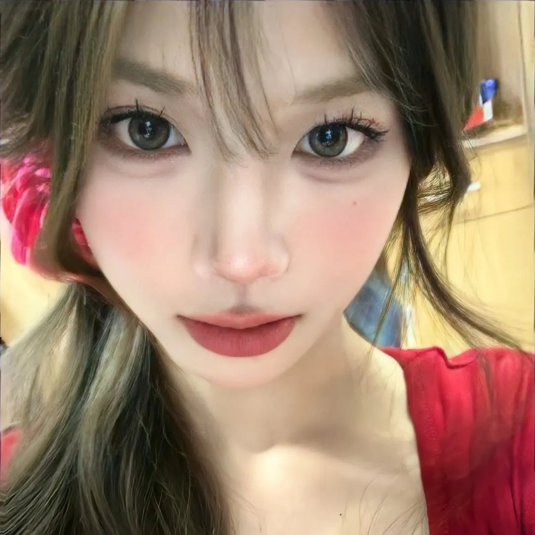 追梦的黎族女娃娃